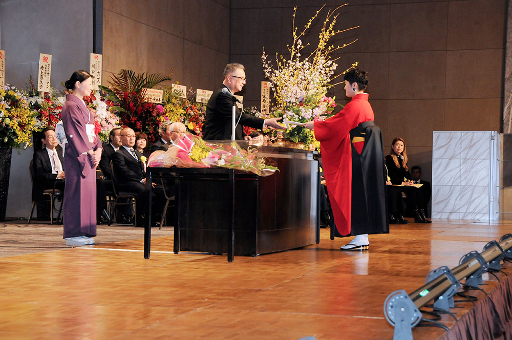 国際文化学園3月卒業式の様子