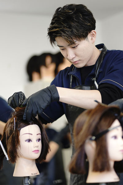 ヘアカラーリング