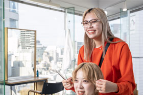 スタイリスト、美容師 山田 ひかりさん