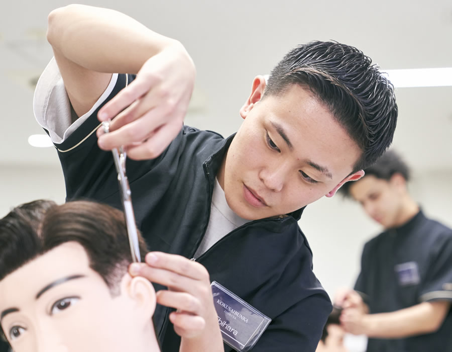国際文化理容美容専門学校理容科の就職先の一例の店舗