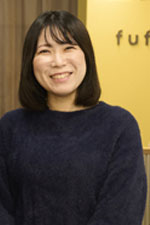 卒業生菊池琴羽さん美容師として勤務