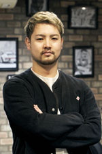 卒業生寄瀬京さん理容師として勤務